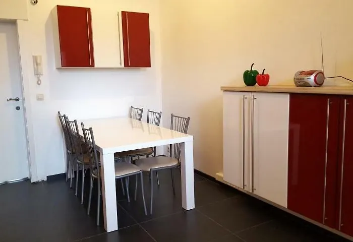 Met 2 Slaapkamers Lägenhet *