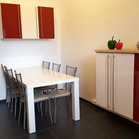 Met 2 Slaapkamers Apartamento *